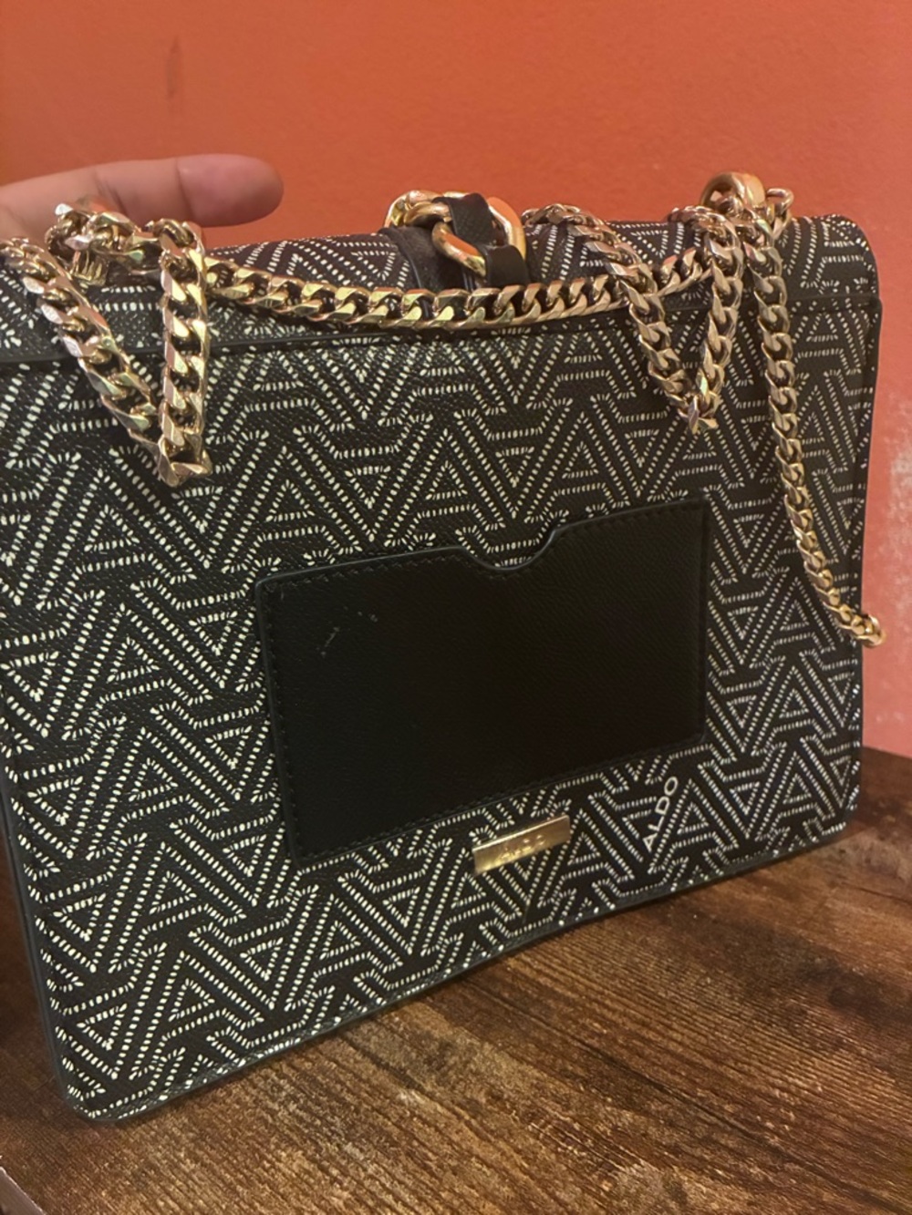Aldo Black & White Geo-Print Chain Crossbody - Picture 5 of 9